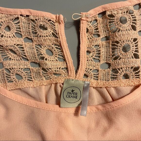 💕🎀Paper Crane Pink sheer shoulder Shirt large - Picture 2 of 2